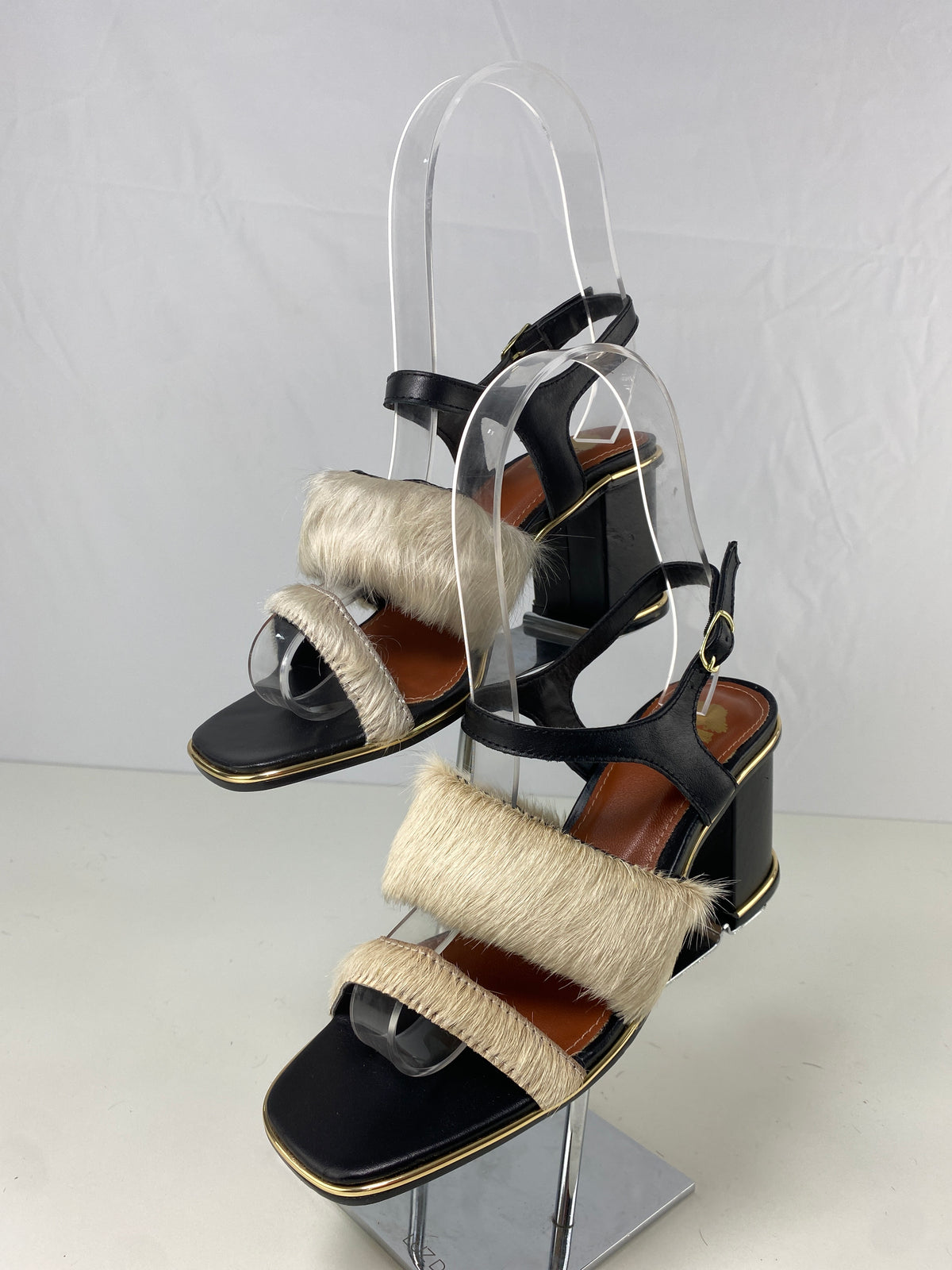 Sandália Savana Salto Bloco Tam. 38