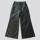 Calça de Couro Flare