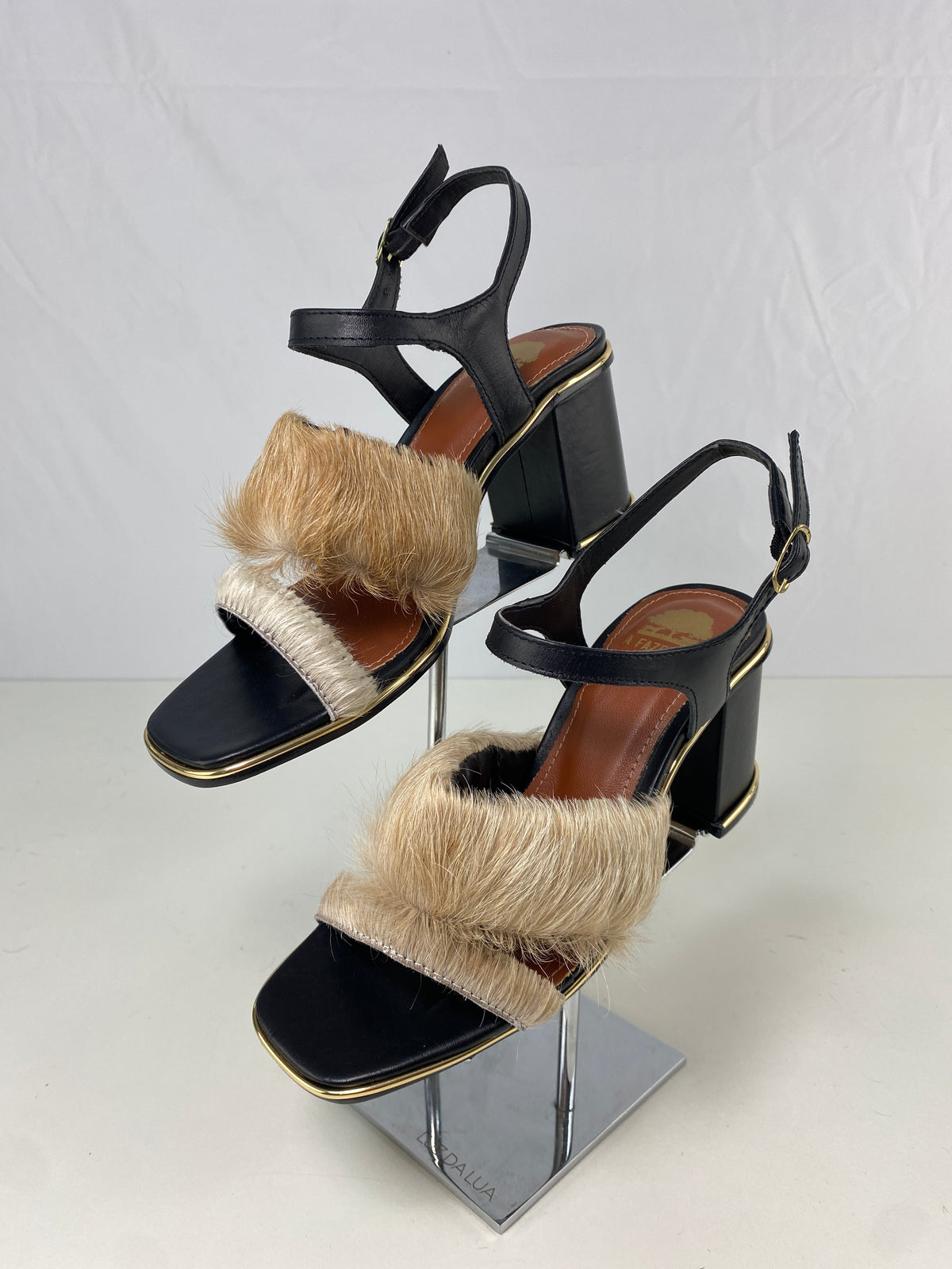 Sandália Savana Salto Bloco Tam. 36