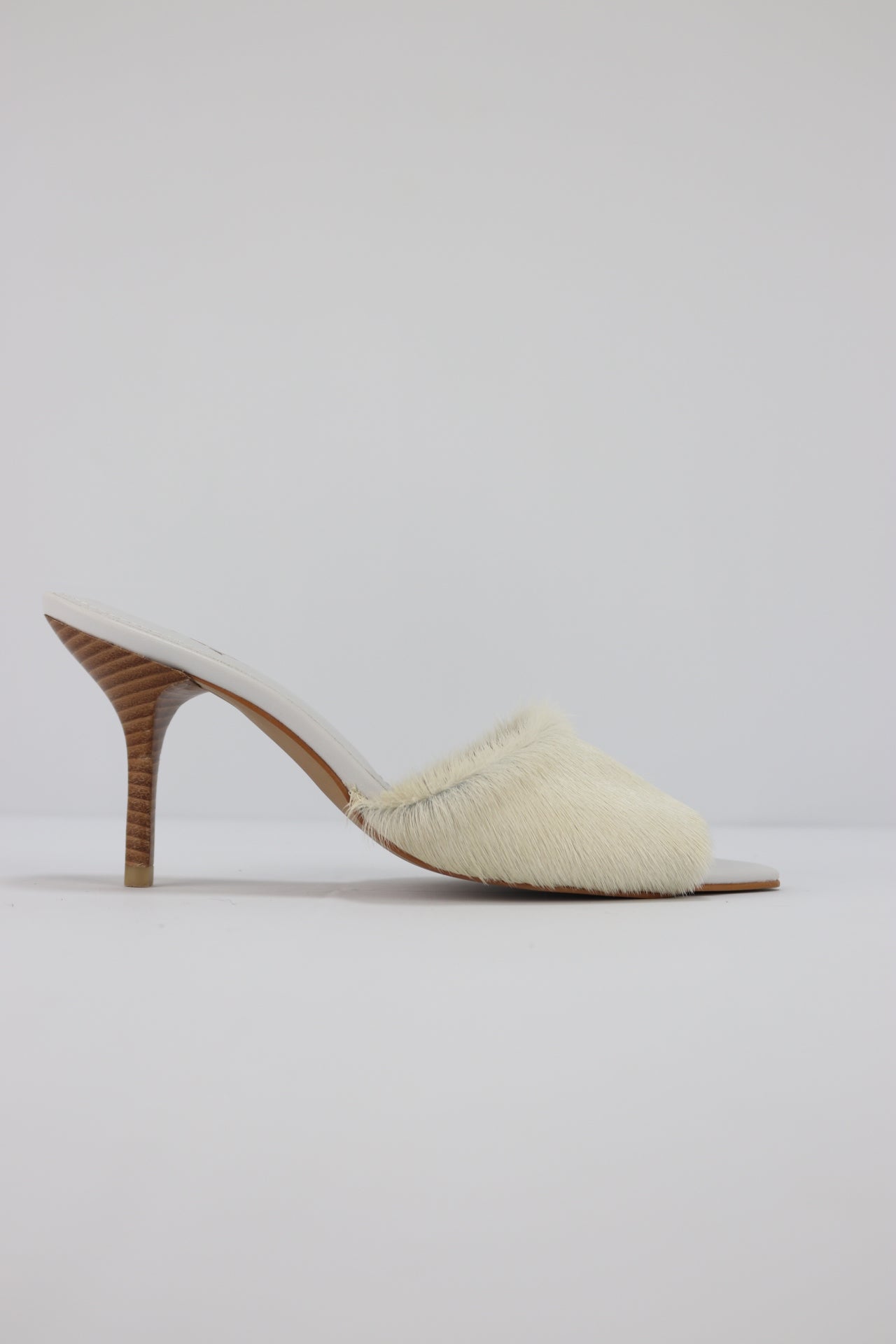 Mule Bico Folha N.36