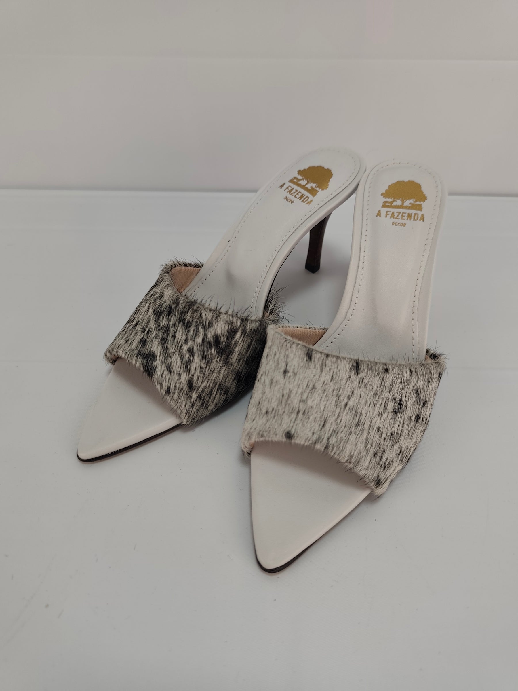 Mule Bico Folha N.36